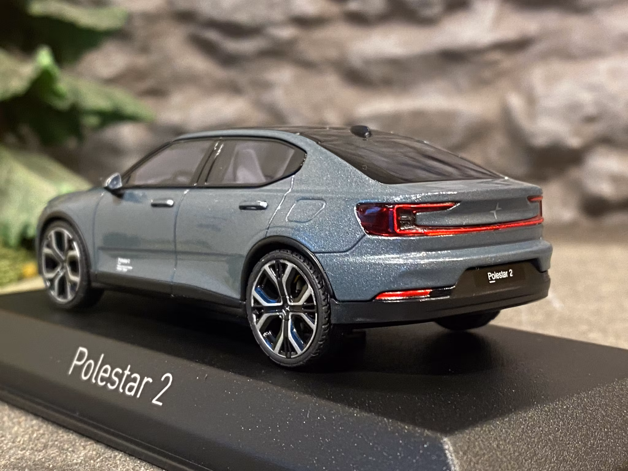 Skala 1/43: POLESTAR 2, Thunder 2021, från NOREV