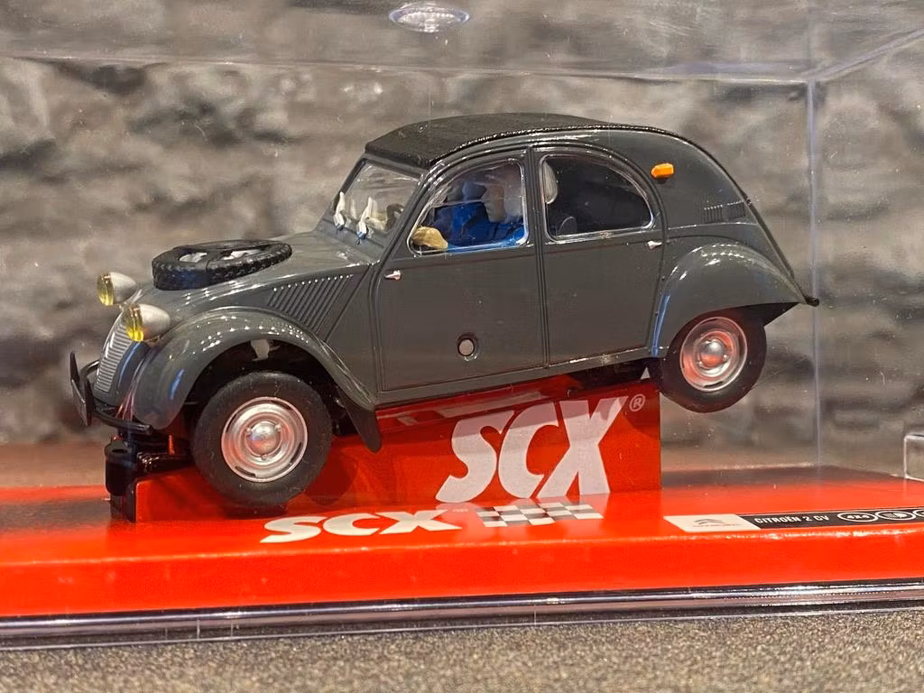 Skala 1/32 Analog SCX Bil till Bilbana: Citroen 2 CV