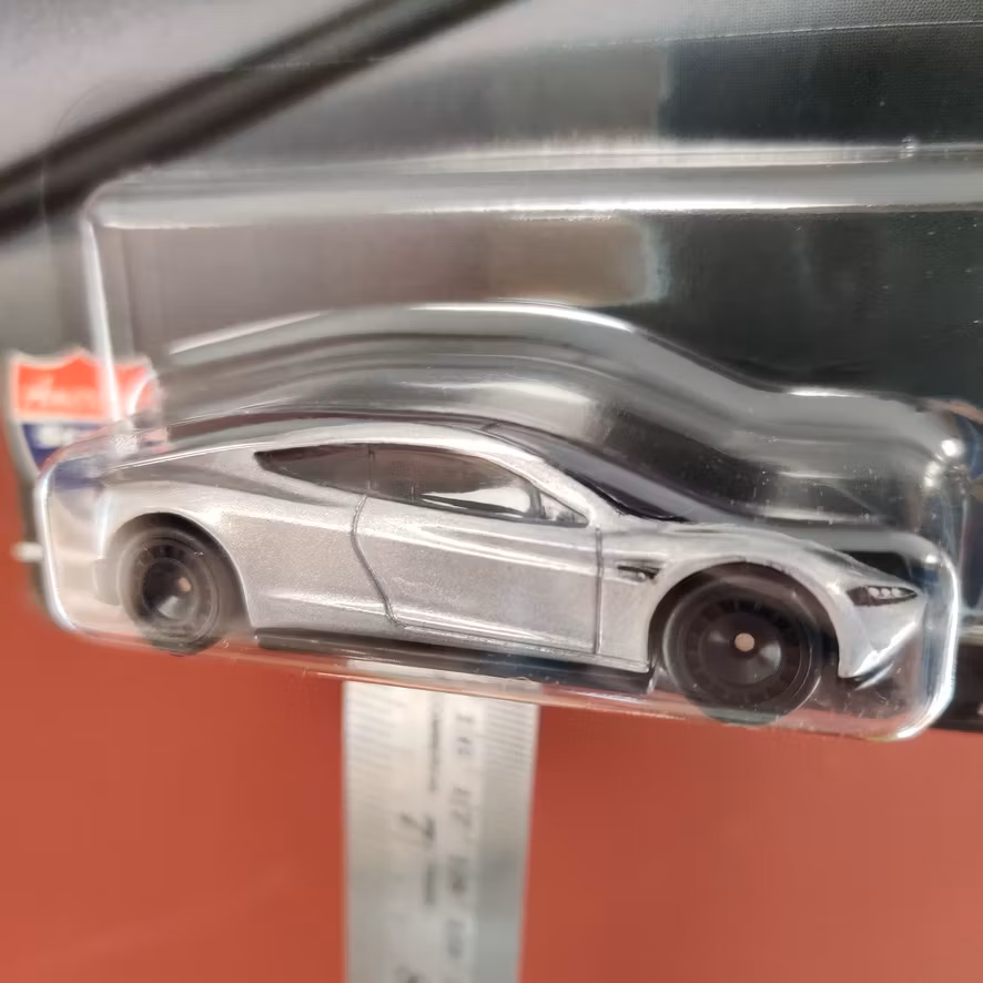 Skala 1/64 HOT WHEELS Premium - American Scene - TESLA ROADSTER