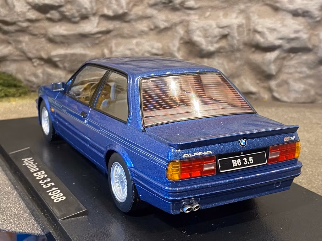 Skala 1/18 Alpina B6 3,5 1988 (BMW E30) från KK-scale