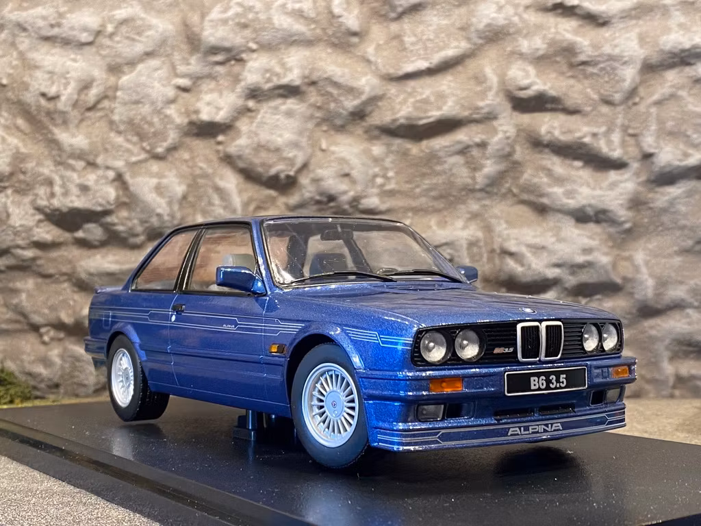 Skala 1/18 Alpina B6 3,5 1988 (BMW E30) från KK-scale