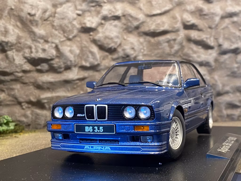 Skala 1/18 Alpina B6 3,5 1988 (BMW E30) från KK-scale