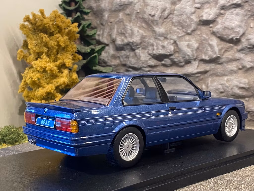 Skala 1/18 Alpina B6 3,5 1988 (BMW E30) från KK-scale