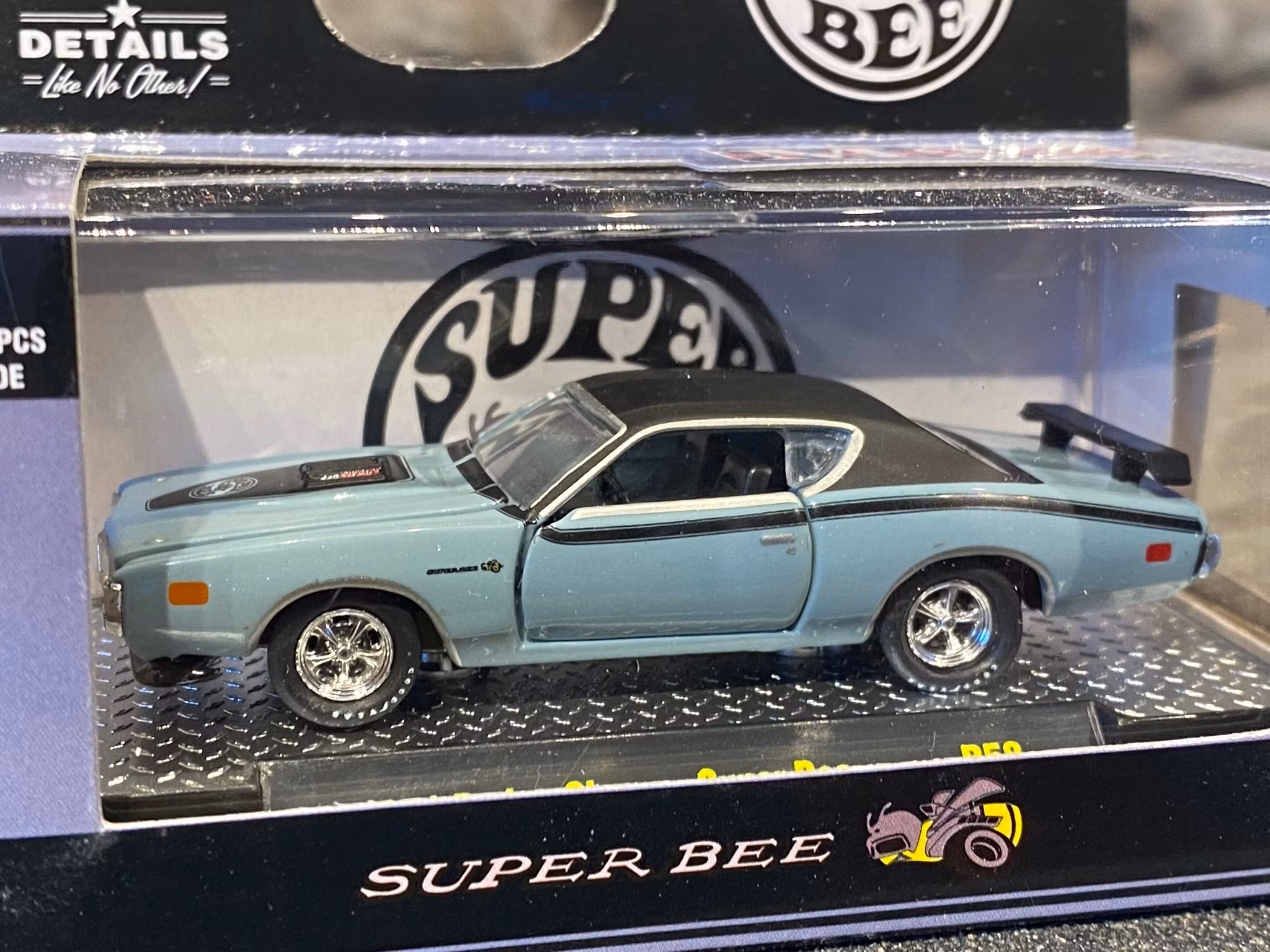 Skala 1/64 Dodge Charger Super Bee 71' fr M2 Machines, Lim.Ed 6250 ex