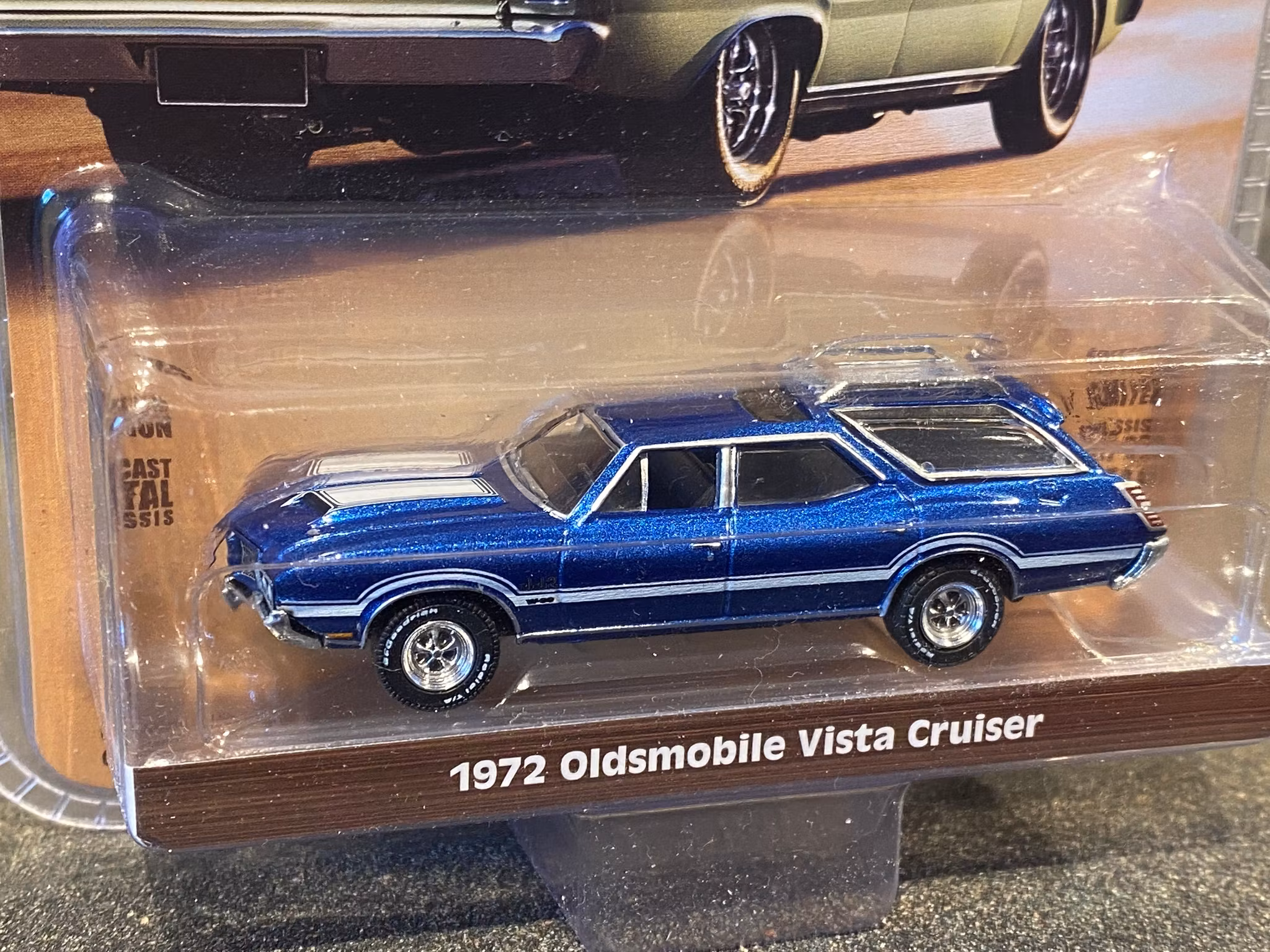 Skala 1/64 "Oldsmobile Vista Cruiser 72' fr Greenlight