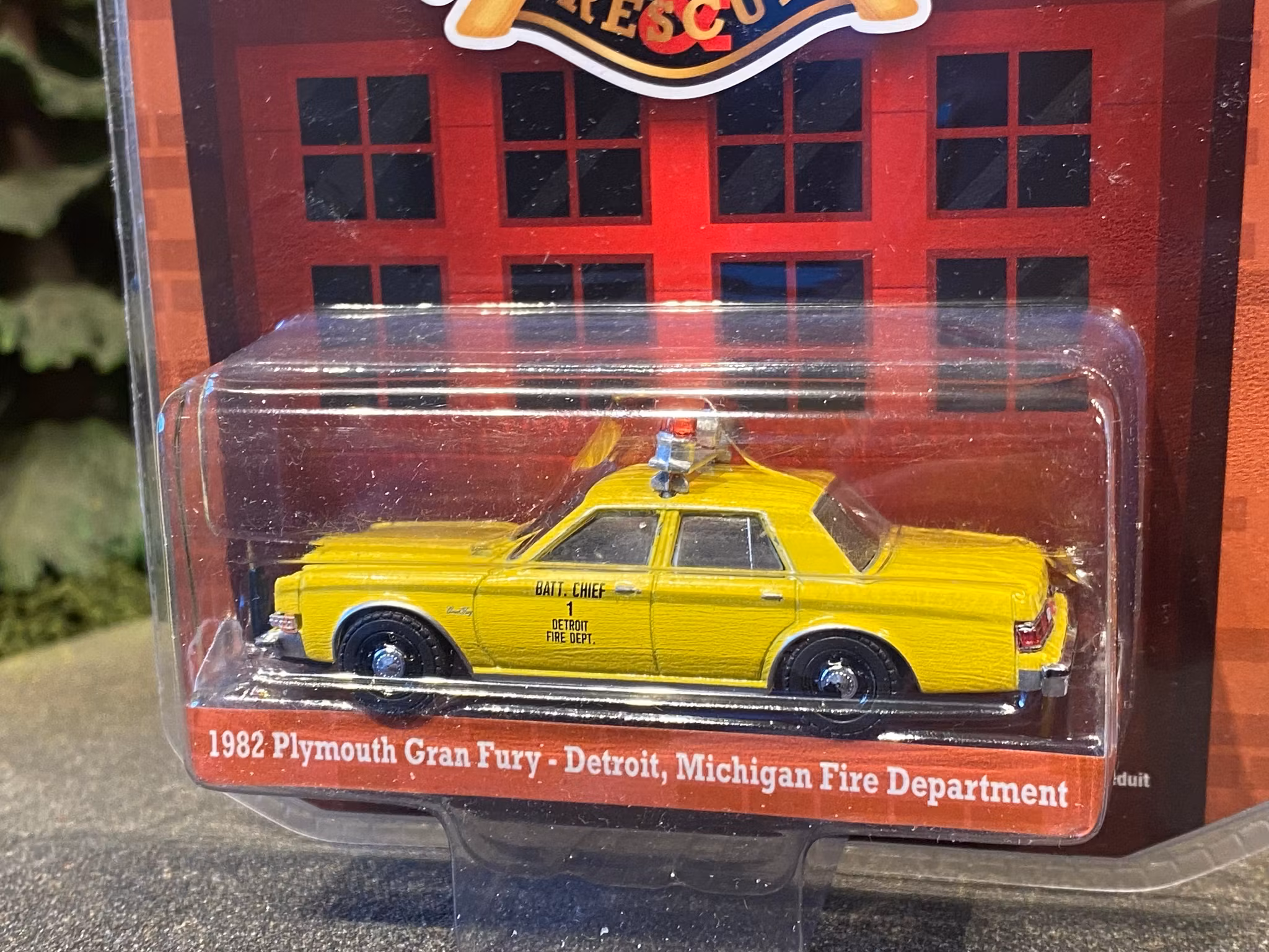 Skala 1/64"Fire & Rescue" Plymouth Gran Fury 82' fr Greenlight