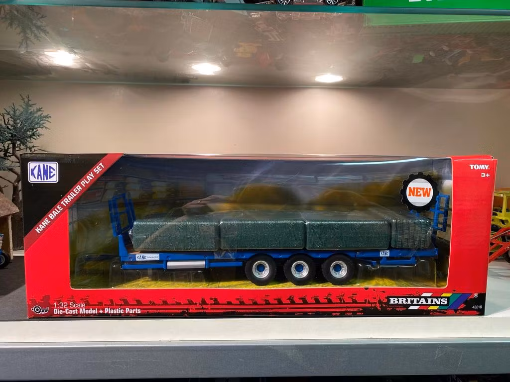 Skala 1/32 Britains Kane bal trailer med 7 balar