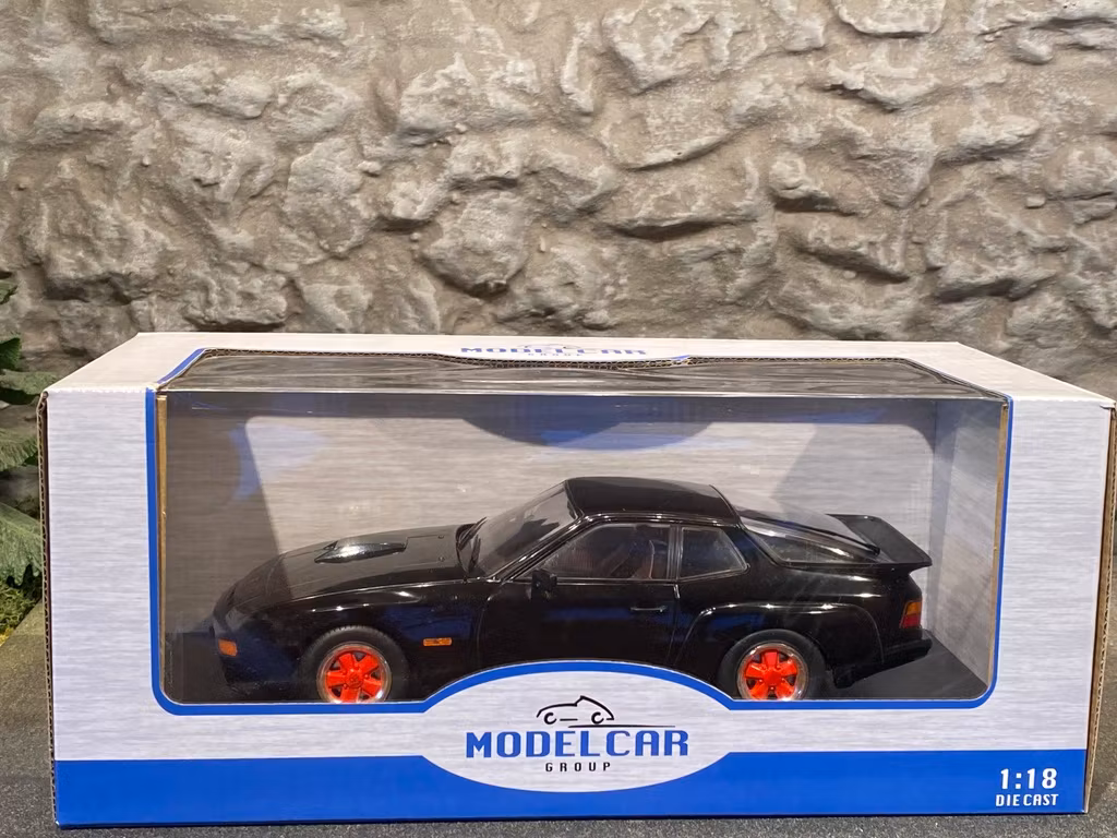 Skala 1/18 PORSCHE 924 Carrera GT 1981´ från MCG