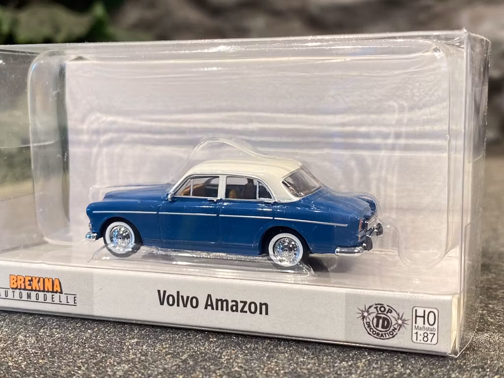 Skala 1/87 - Volvo Amazon , Blå m vitt tak från Brekina