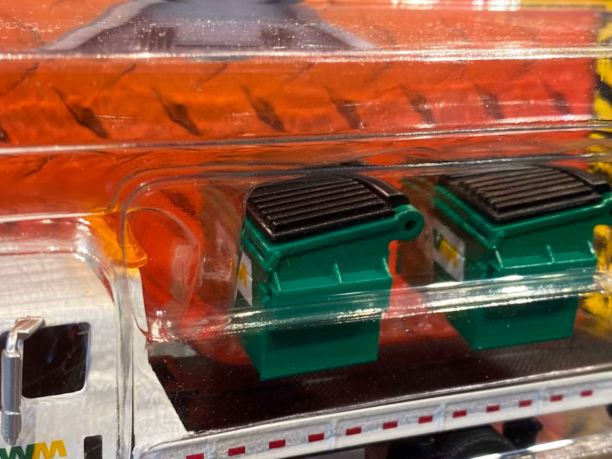 Skala 1/64 International Durastar m flak & 2 sopcontainers fr Greenlight