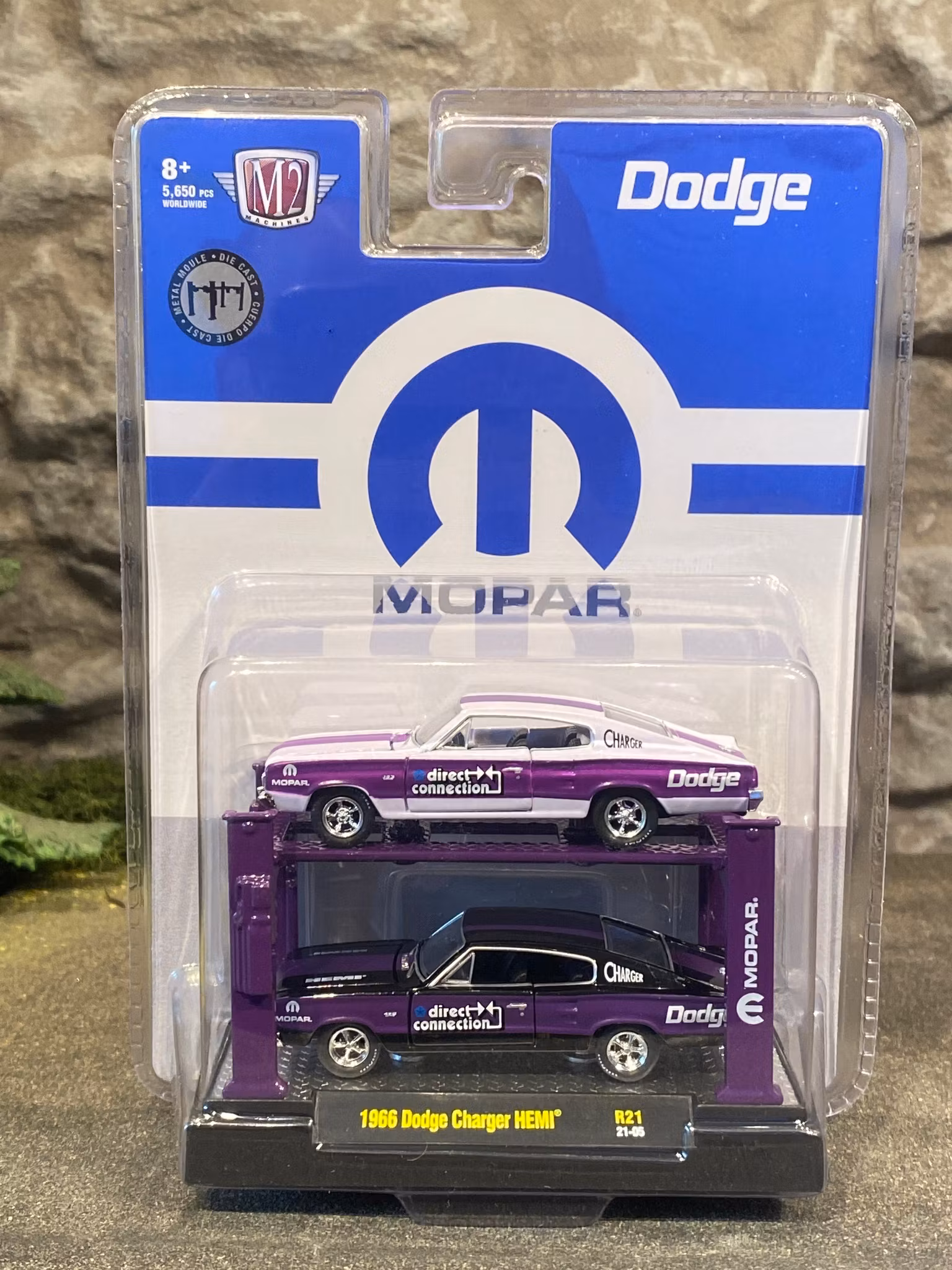 Skala 1/64 2-pack med fypelarlift Dodge Charger HEMI 66'' fr M2