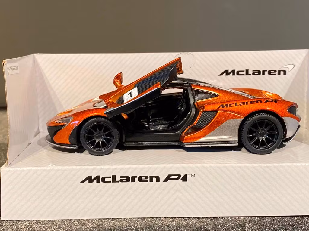Skala 1/43 (1/48) McLaren P1 från Kinsmart