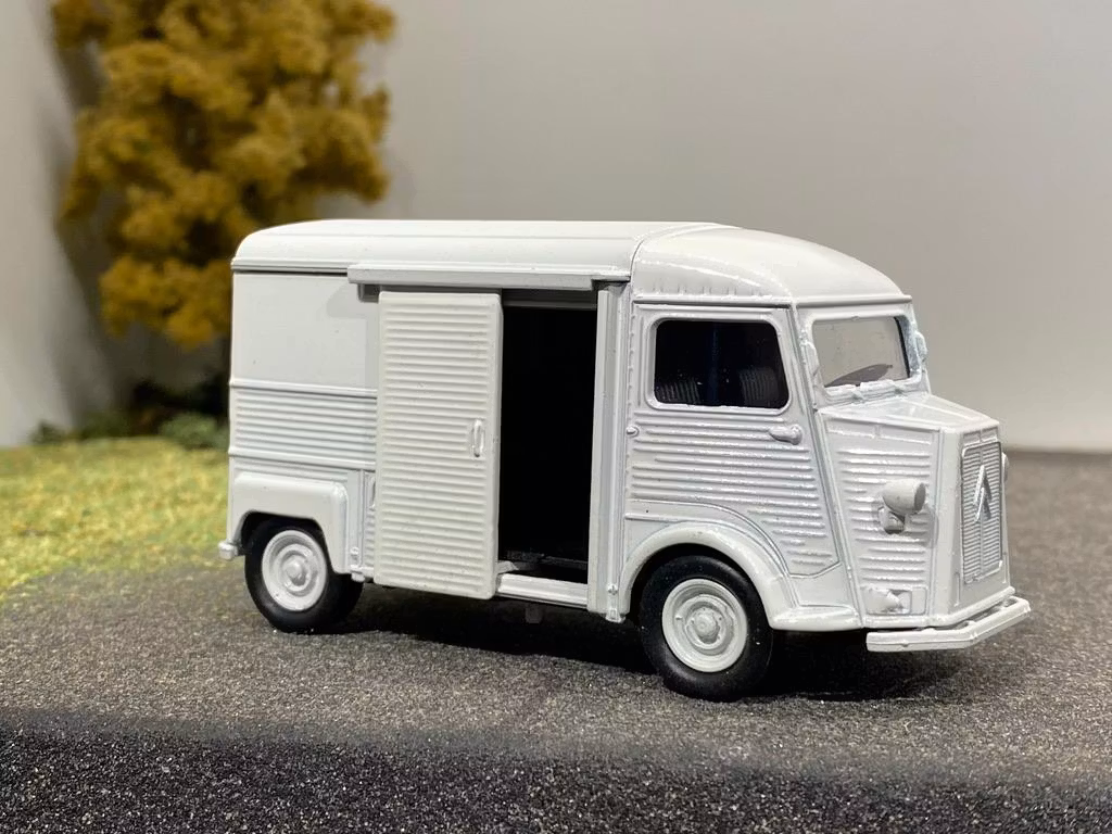 Skala 1/34 - 1/39  Citroen Type H från Nex models / Welly