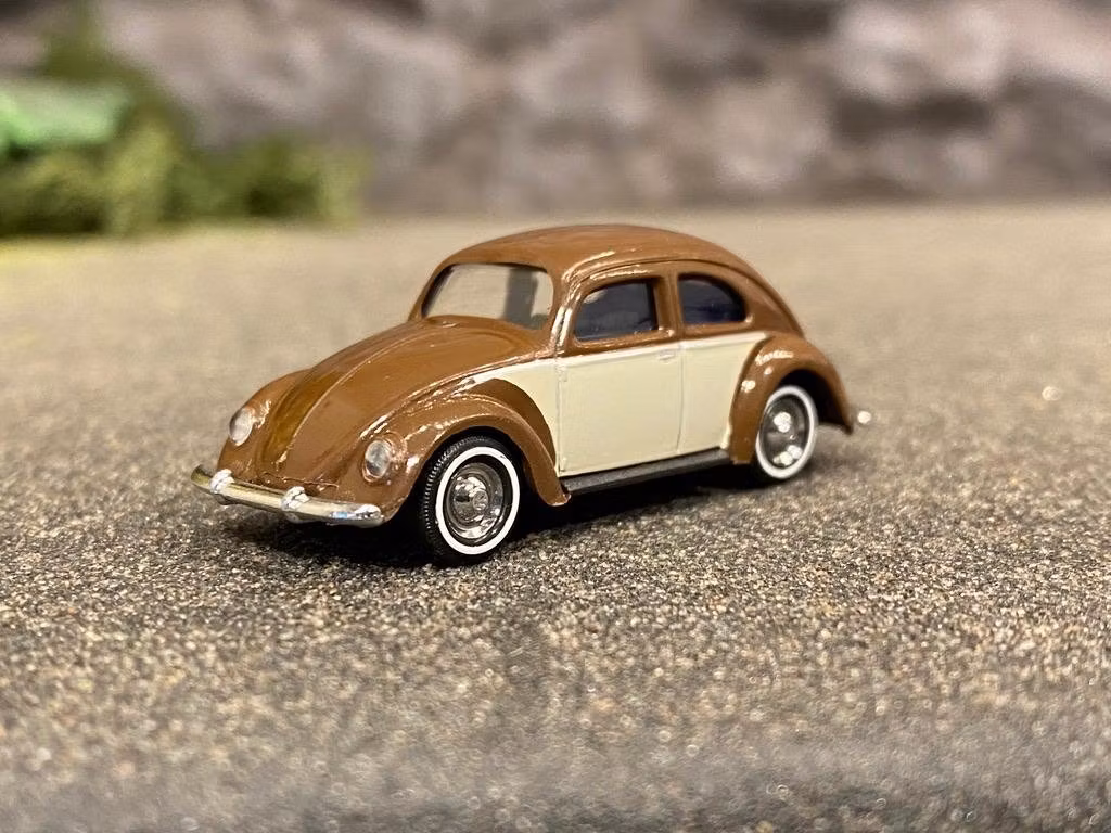 Skala 1/87 Volkswagen Bubbla Käfer tvåfärgad 51' från Busch