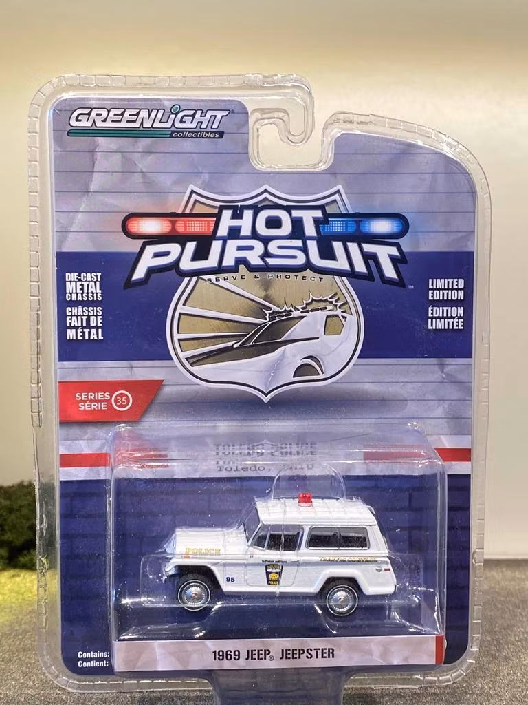 Skala 1/64 Jeep Jeepster 69' "Hot Pursuit" från Greenlight