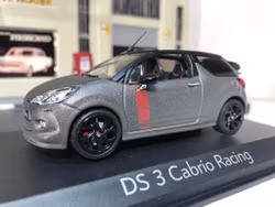 Skala 1/43: DS 3 Cabrio racing tillverkad av Norev