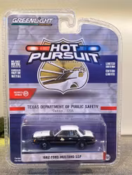 Skala 1/64 Ford Mustang SSP 82' "Hot Pursuit" från Greenlight