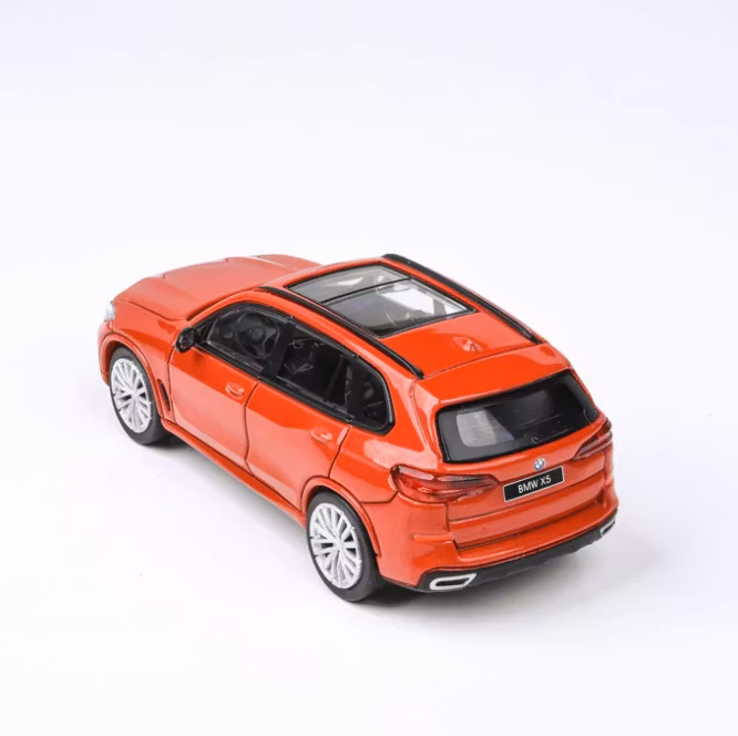 Skala 1/64 Mycket exklusiv BMW X5 Toronto Red från Para 64