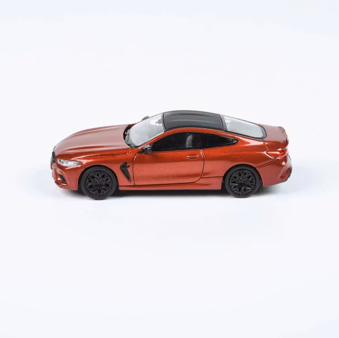 Skala 1/64 BMW M8 Coupe Montegi röd fr Para 64