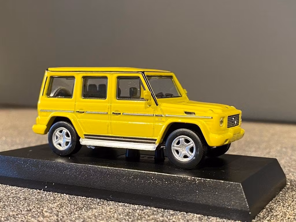 Skala 1/64 Mercedes-Benz G55 AMG, Gul fr KYOSHO