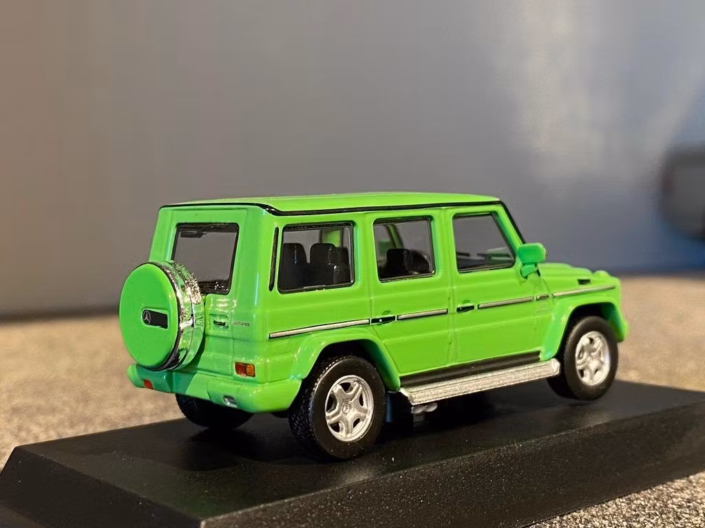 Skala 1/64 Mercedes-Benz G55 AMG, Grön fr KYOSHO