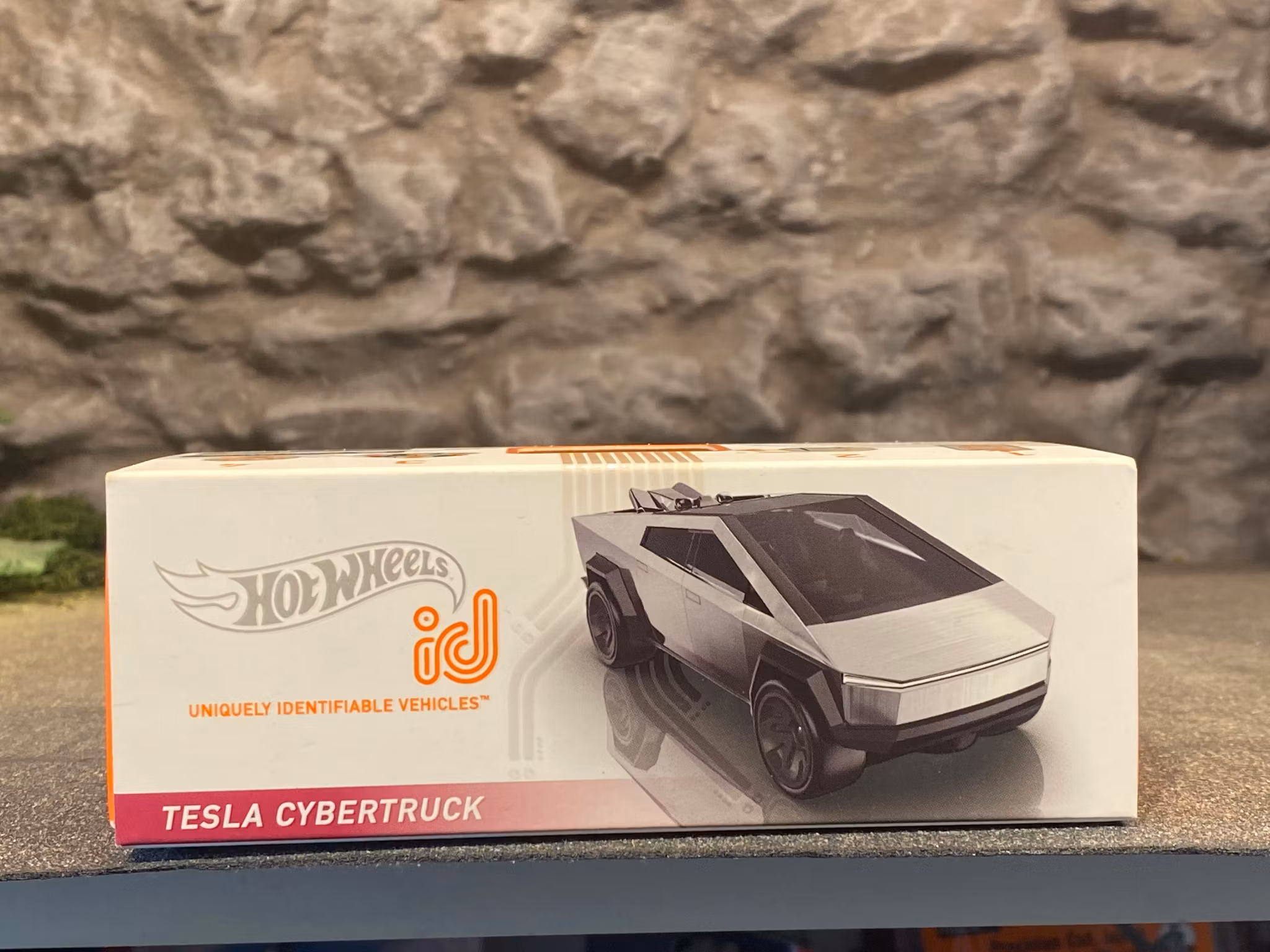 Skala 1/64 Hot Wheels ID, Tesla Cybertruck