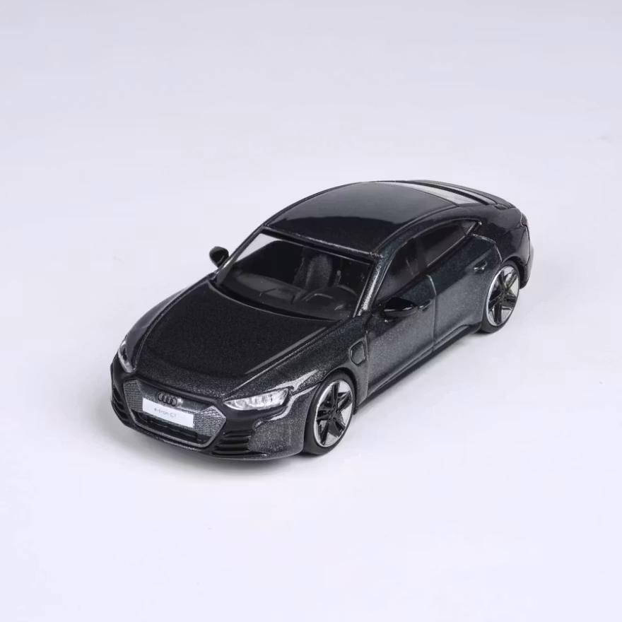 Skala 1/64 Audi E-tron GT , Daytona grå från Para 64