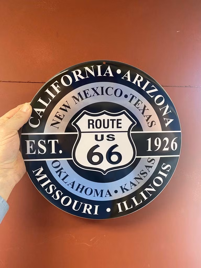 NYHET! Plåtskylt ca 30 cm rund "Est. Route 66 - 1926"