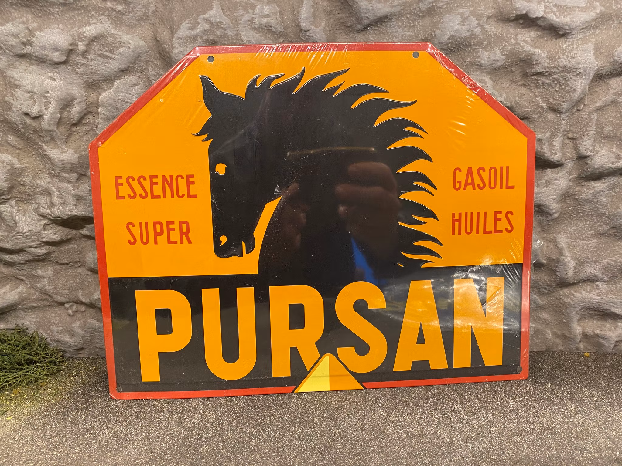 Plåtskylt ca 28 x 22 cm Motiv: Pursan