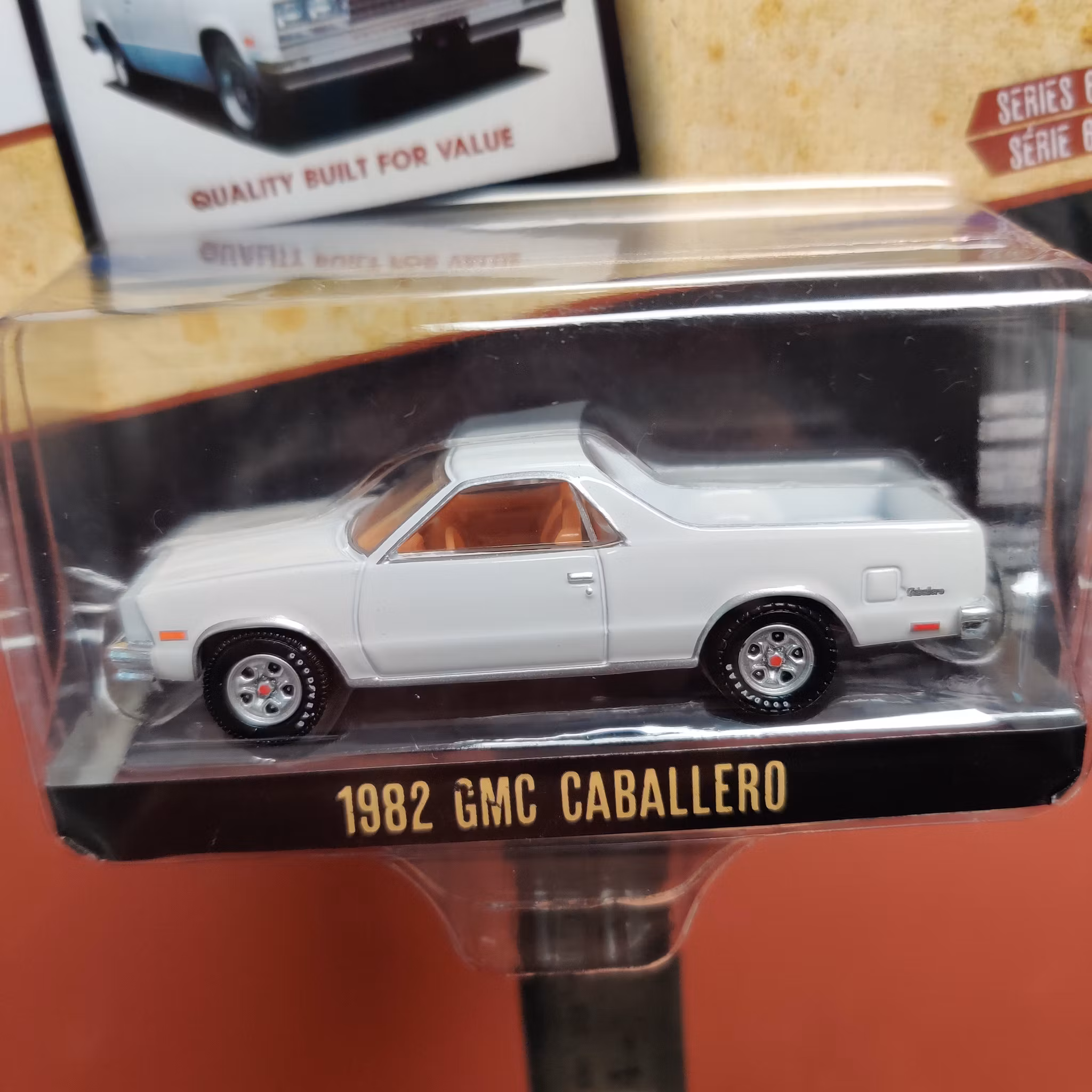 Skala 1/64 GMC Gaballero (1982) Ser.6 "Vintage AD Cars" från Greenlight