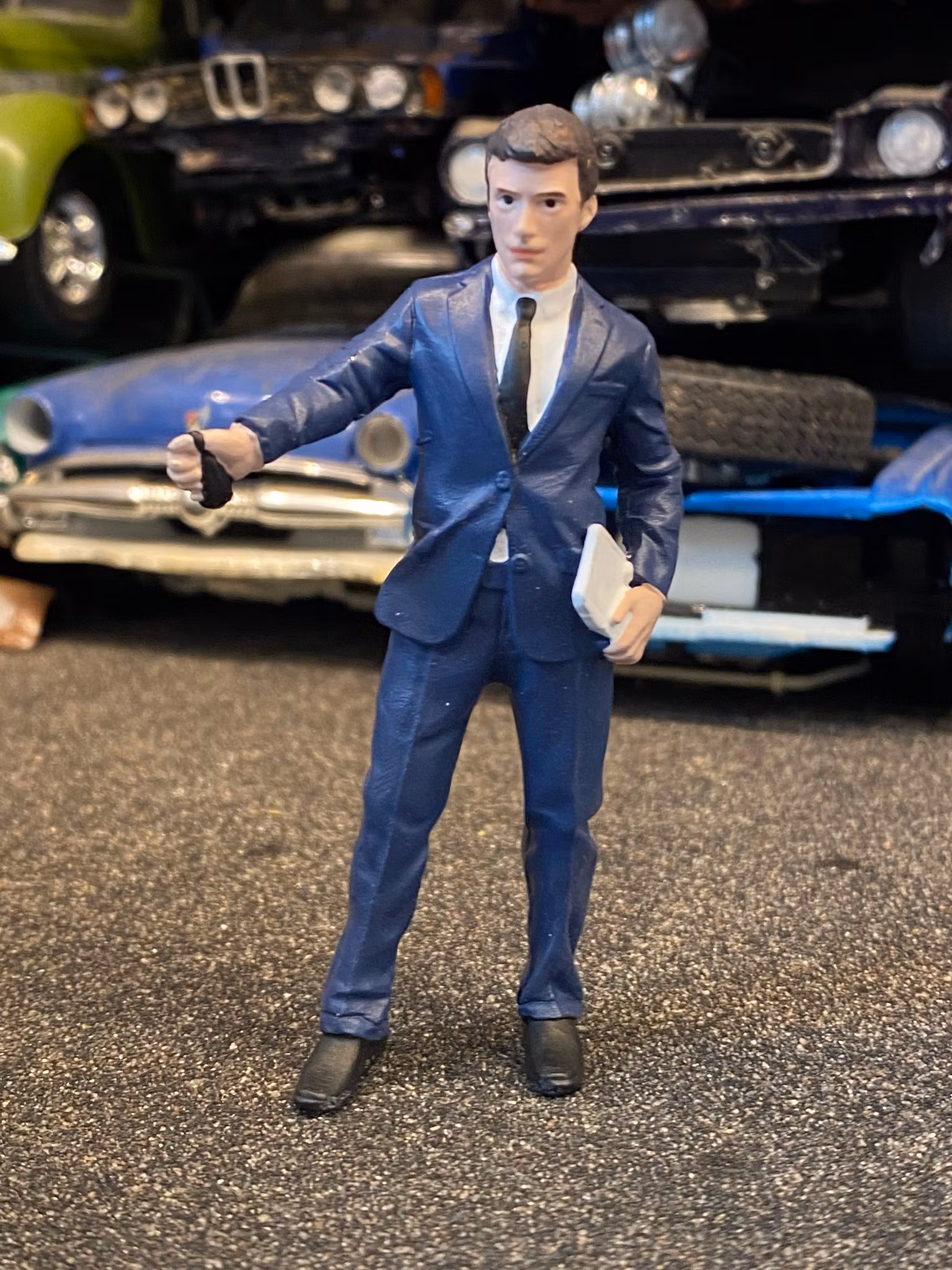 Skala 1/24 David gör allt för att sälja bilen - American Diorama