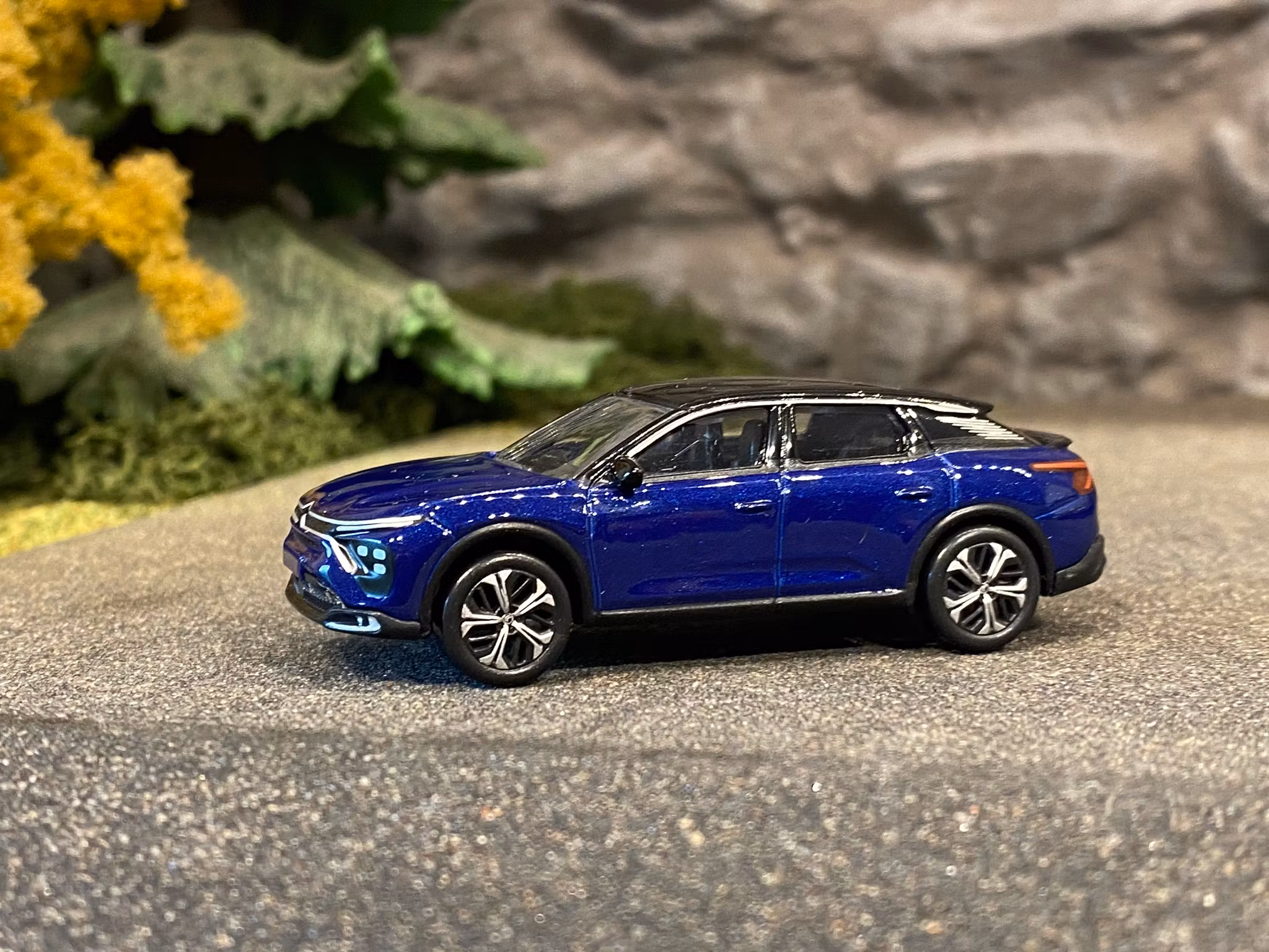 Skala 1/64 Citroen CSX, 2021' blå, från NOREV