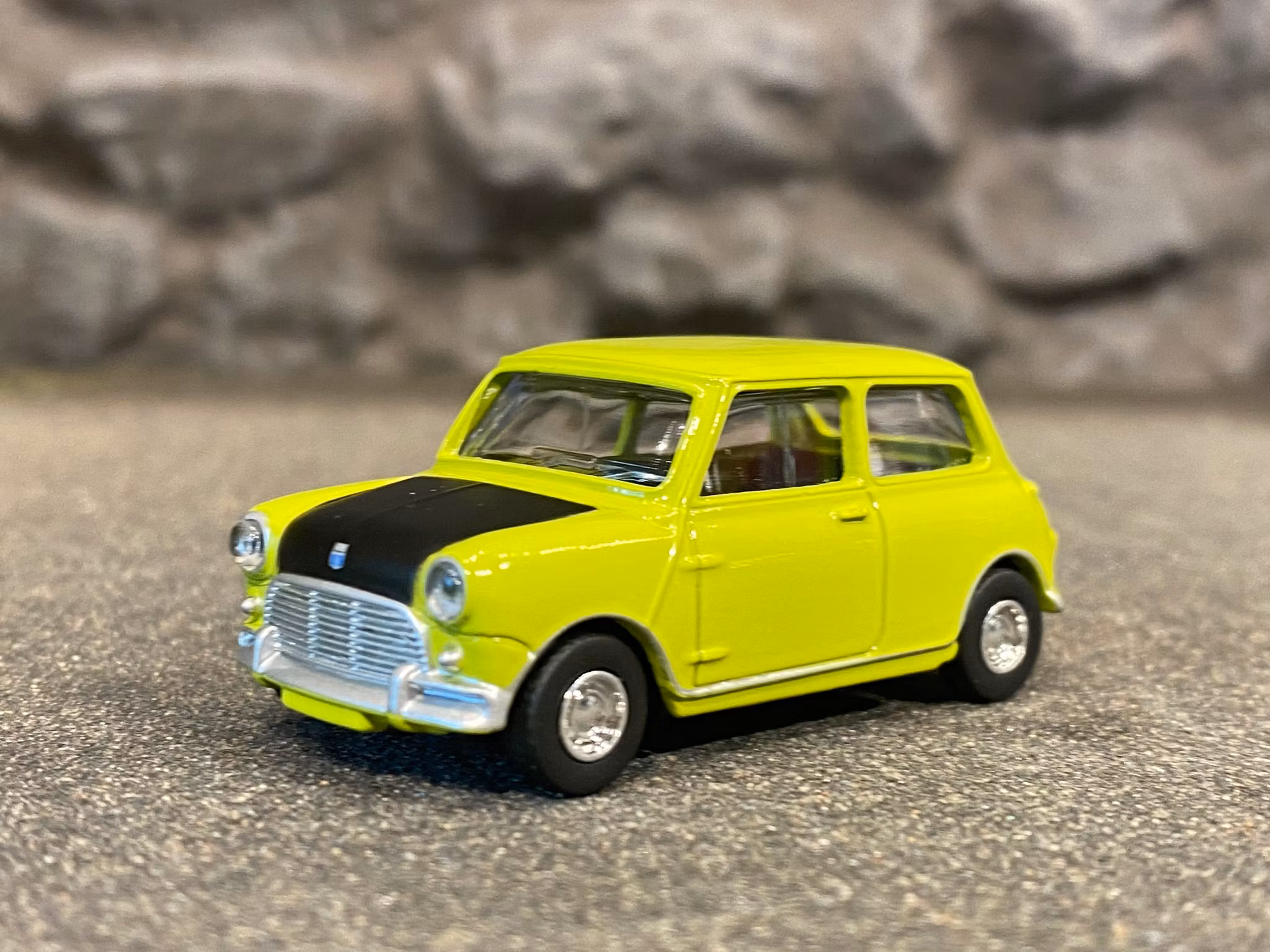 Skala 1/64 Mini Cooper S 1963' Citrongrön (Gul(grön) & Svart, från NOREV
