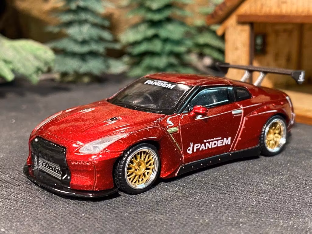 Skala 1/64 Nissan GT-R - från MINI GT - Högerstyrd