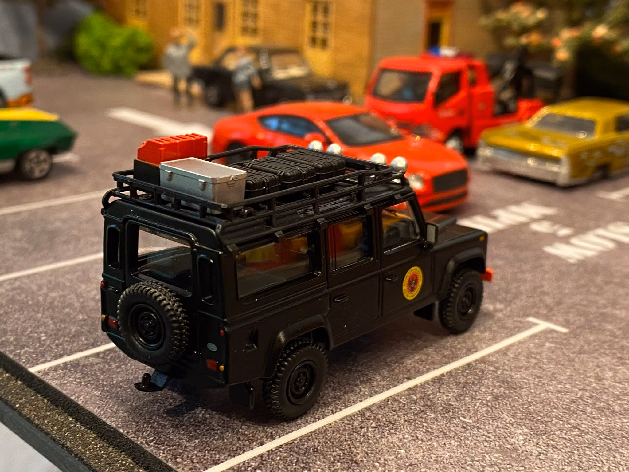 Skala 1/64 - Land Rover Defender 110 Badan Intelijen Negara Indonesia - MINI GT