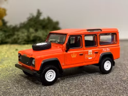 Skala 1/64 Land Rover Defender 110 "UK Royal Mail Post Bus", röd fr MINI GT