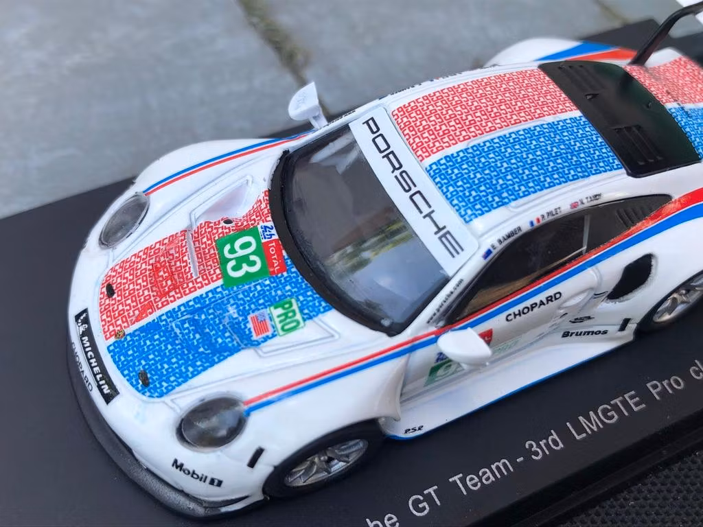 Skala 1/64 Porsche 911 RSR GT-Team Pro-class Le Mans 24H 2019 fr Sparky (SPARK)