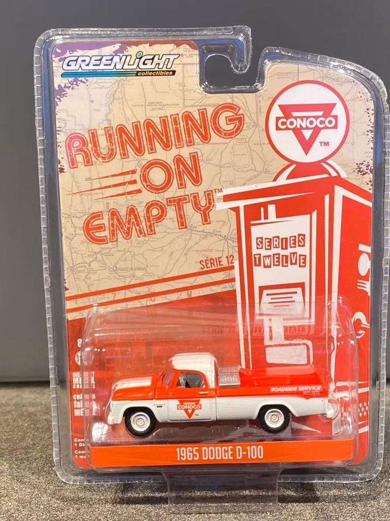 Skala 1/64 Dodge D-100 65' "conoco" - Running on Empty fr Greenlight