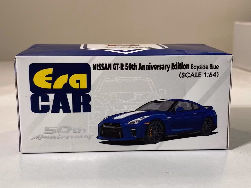 Skala 1/64 NISSAN GT-R (R35) 50 year Lim ed, Bayside blå fr ERA CAR