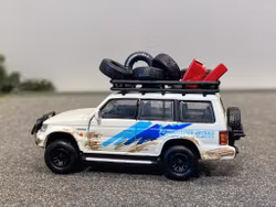 Skala 1/64 Mitsubishi Pajero 2gen, hö styrd - DM Diecast Masters BM Creations