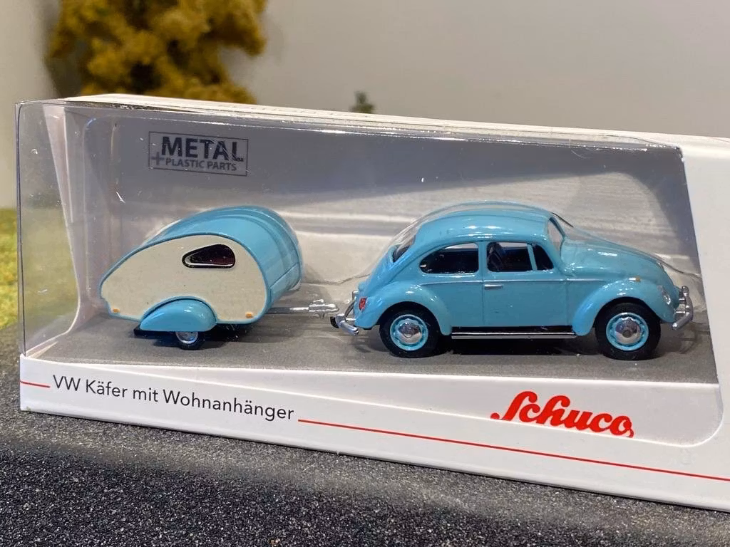 Skala 1/64 Volkswagen Bubbla Typ 1 (Käfer) med husvagn från Schuco