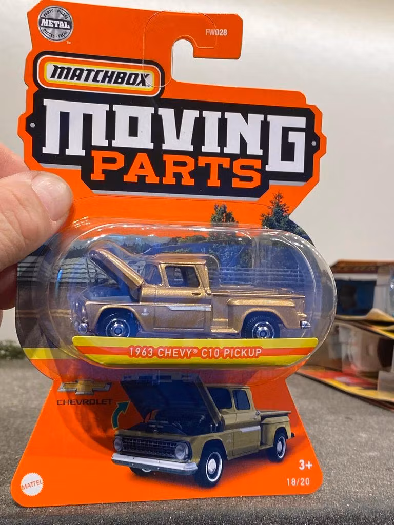 Skala 1/64 Matchbox "Moving Parts": Chevy C10 Pickup 63'