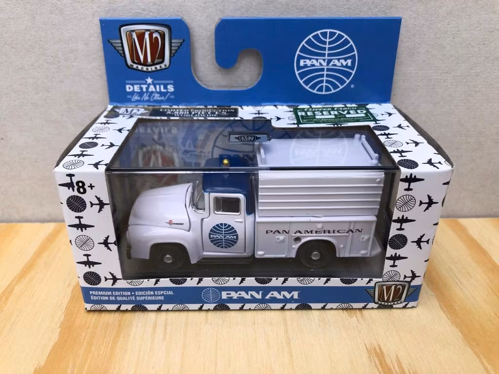Skala 1/64 Ford F-100 Truck' "PAN AM"  från M2