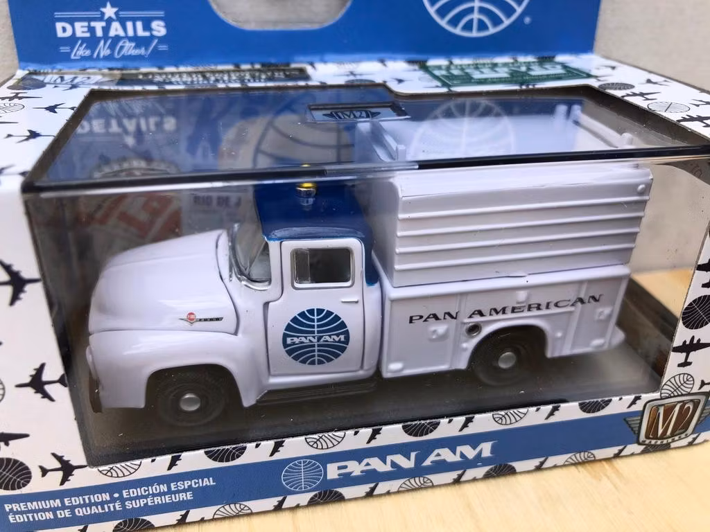 Skala 1/64 Ford F-100 Truck' "PAN AM"  från M2
