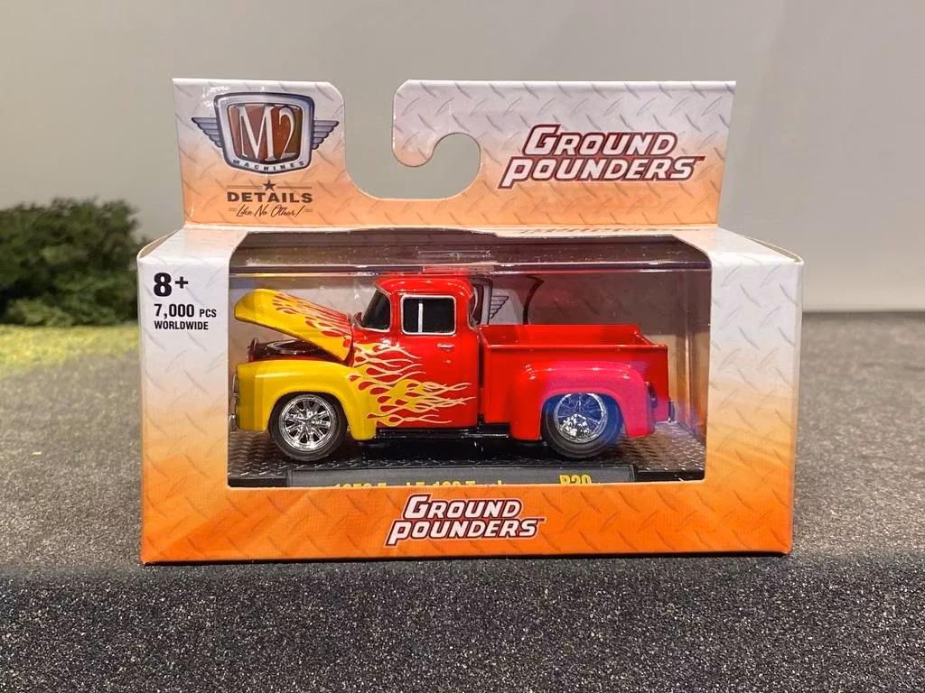 Skala 1/64 Ford F-100 Truck 56' med flames fr M2 Machines "Ground Pounders"