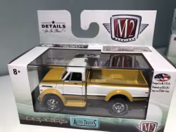 Skala 1/64 Chevrolet C-60 Truck 70' tung modell från M2 Machines