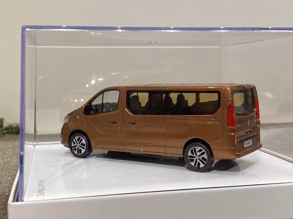 Skala 1/43 Mycket fin Renault Trafic III från NOREV