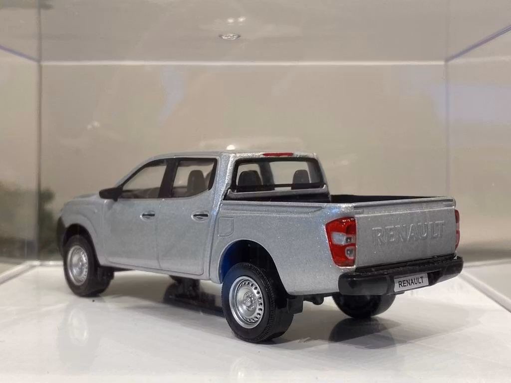 Skala 1/43 Mycket fin Renault Alaskan från NOREV