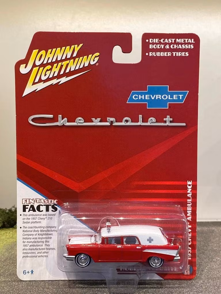 Skala 1/64 Elegant Chevrolet Ambulance 57' Ambulans f Johnny Lightning