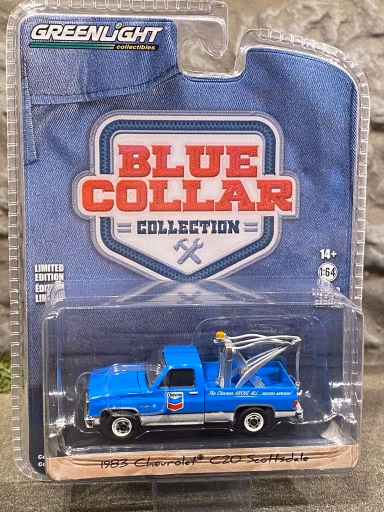 Skala 1/64 Chevrolet C-20 Scottsdale 83' "Blue Collar" från Greenlight